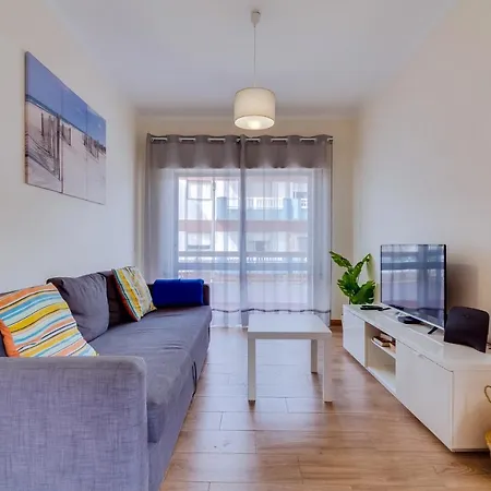 2br - Near The At Homesbyfc Apartment Quarteira