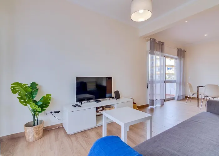 2br - Near The At Homesbyfc Lejlighed