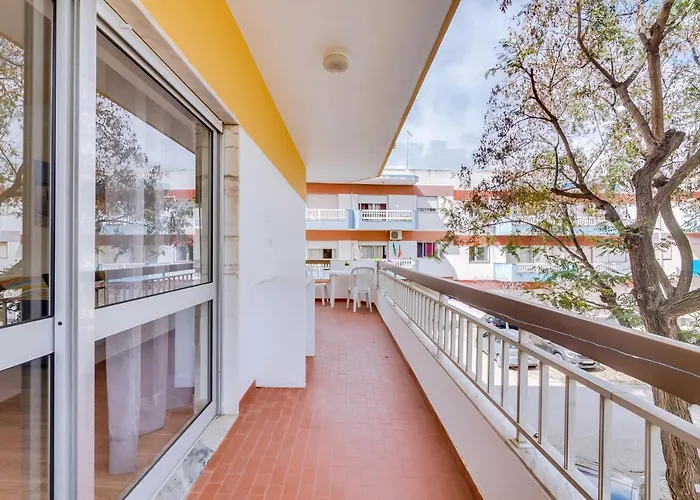 2br - Near The At Homesbyfc Lejlighed