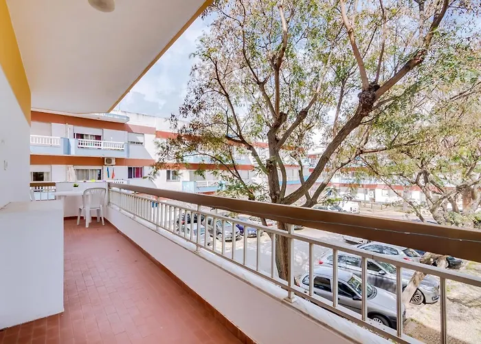 Apartment 2br - Near The At Homesbyfc Quarteira