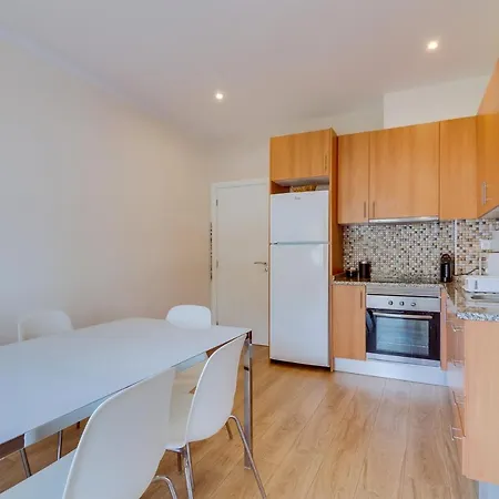 2br - Near The At Homesbyfc