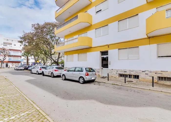 2br - Near The At Homesbyfc *